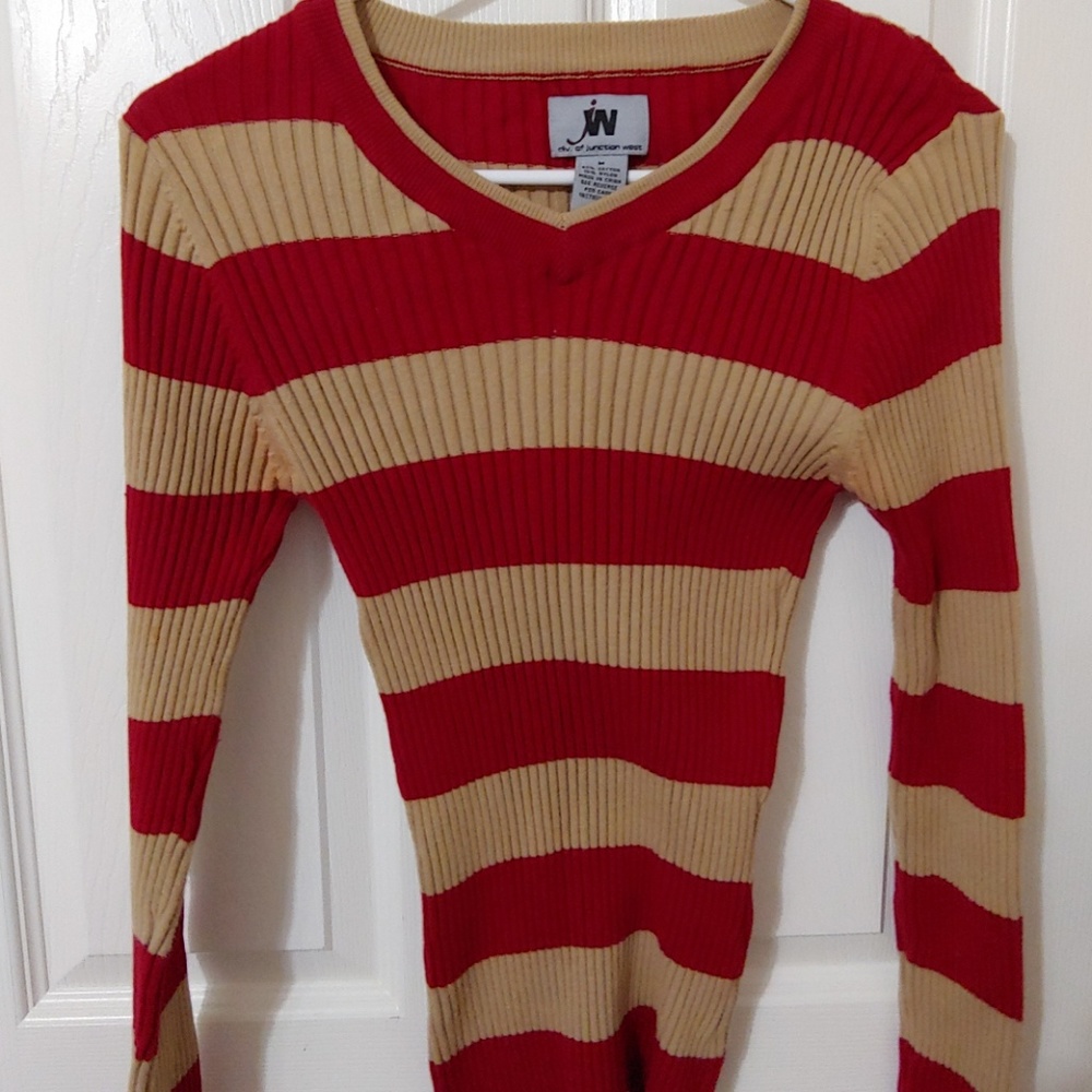 Super cute sweater